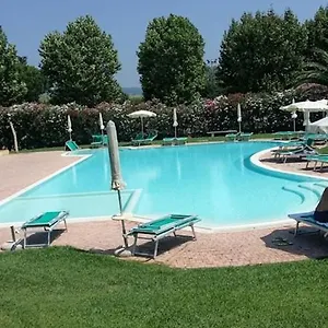 casa-sara-con-wifi-e-piscina-comune-a-soli-2-km-dal-mare.it-tuscanyhotel.com/