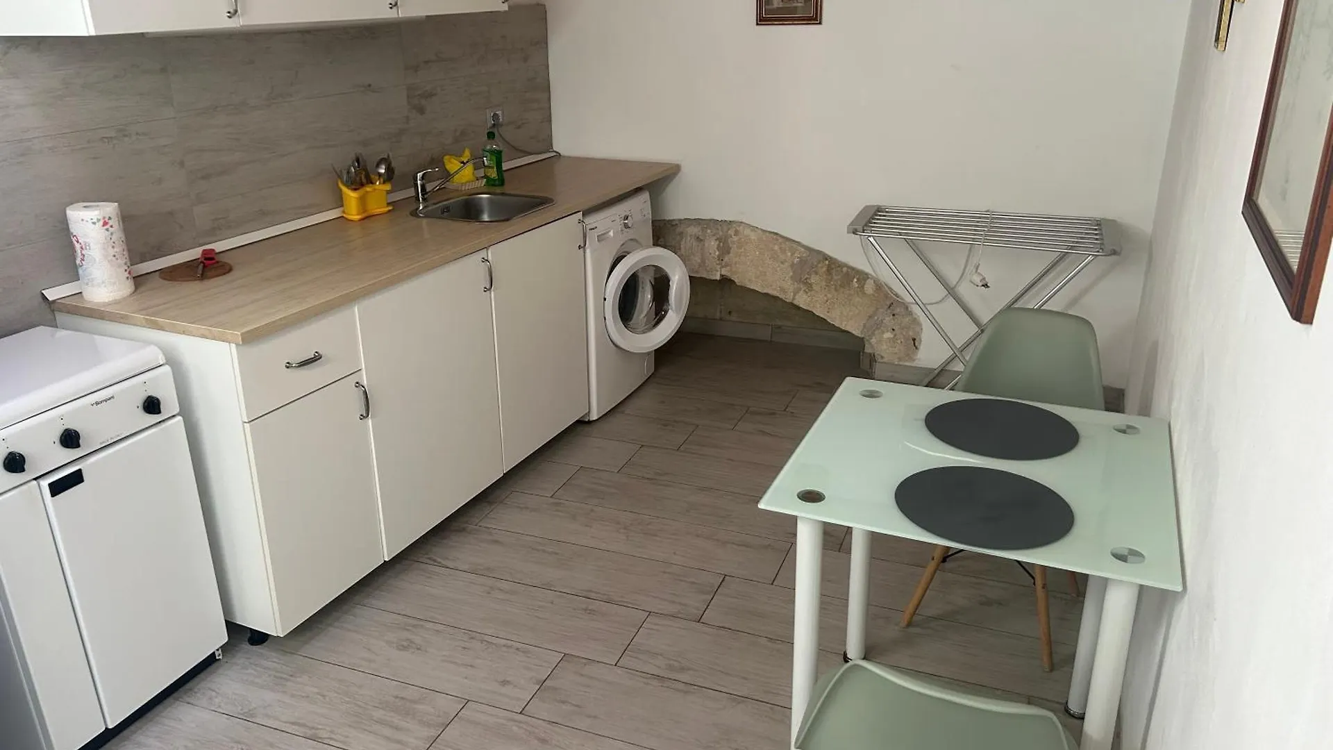 Deni'S Apartments Syracuse Italia